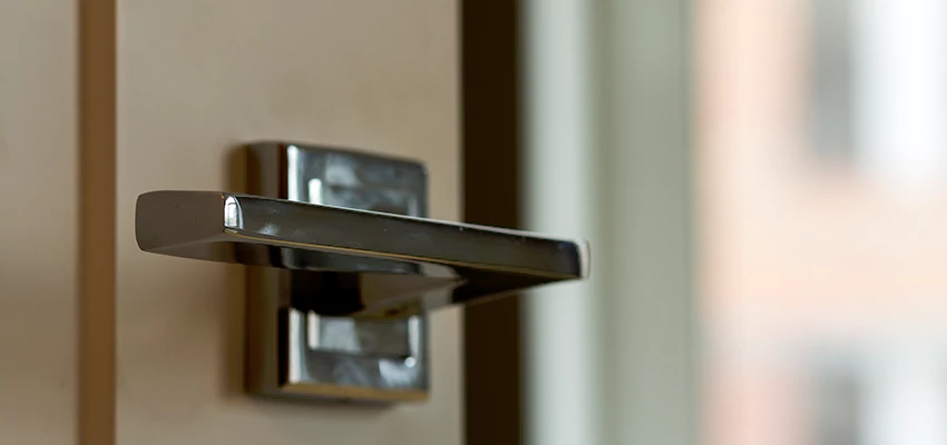Door Lever Knob Repair in Apple Valley, California