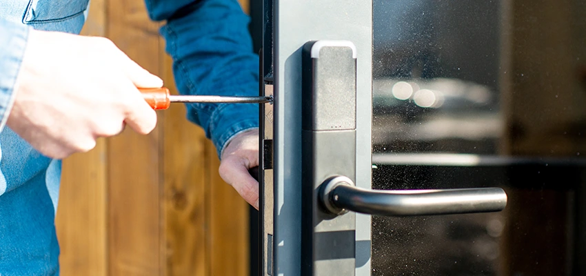 Aluminium Door Lock Replacement in Apple Valley, California