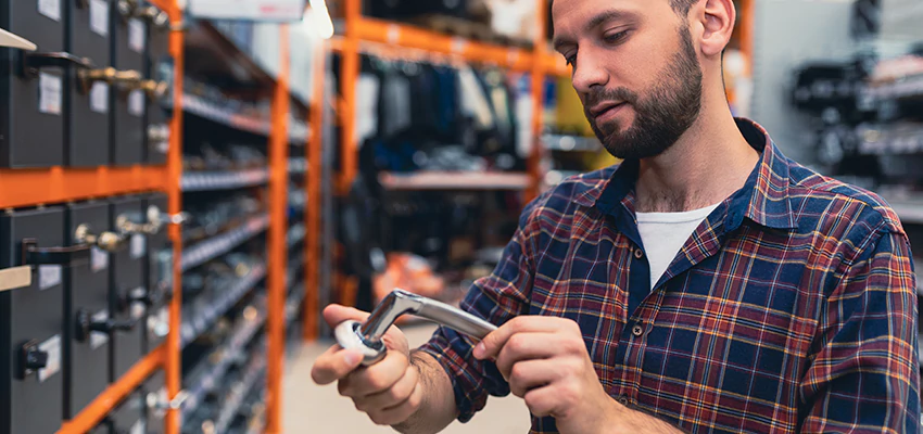 Locksmith For Retail Stores Lockout Services in Apple Valley, California